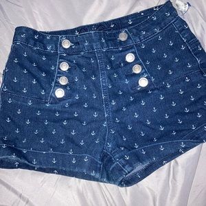 rue21: high waisted shorts , anchor print